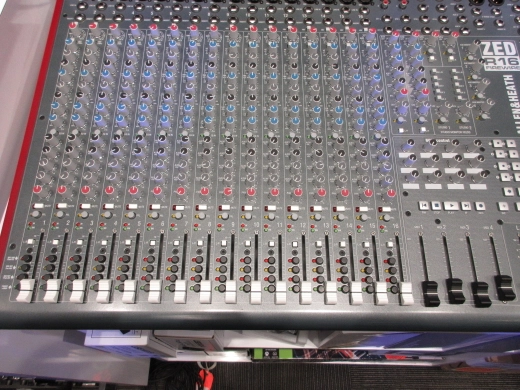 Allen & Heath ZR16